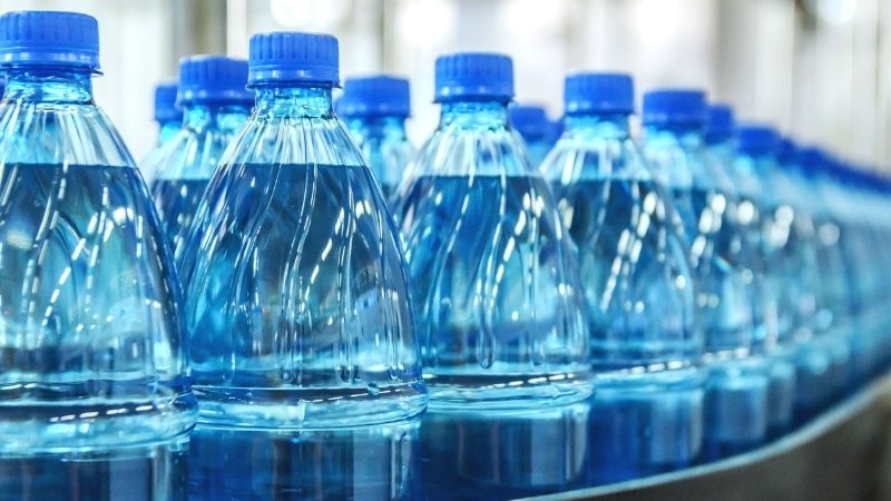 Bạn nên dự trữ nước sạch cho 3 - 7 ngày