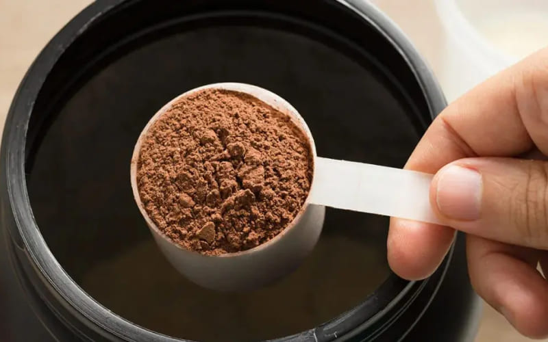 Gia vị khô nếu bị vón cục, dính chặt hoặc có dấu hiệu ẩm mốc