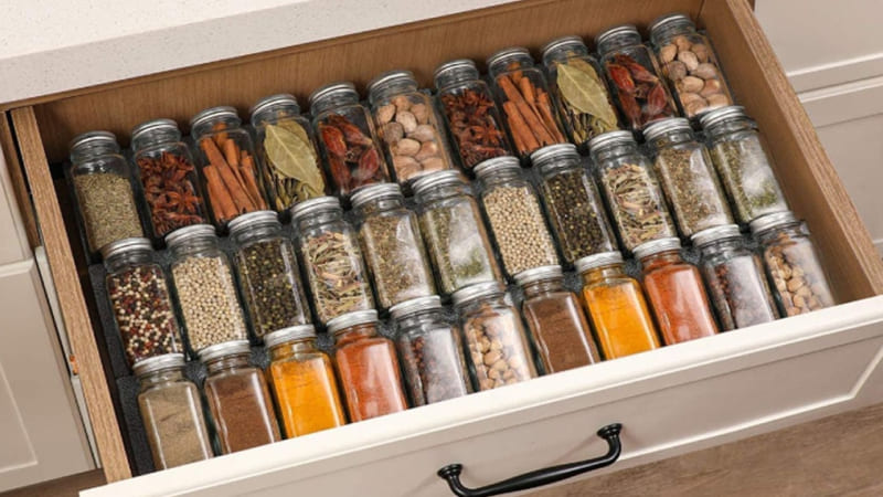 Mẹo bảo quản gia vị để kéo dài "tuổi xuân"