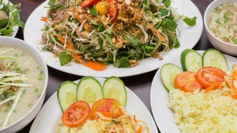 Cơm Gà Tam Kỳ Bà Xã - Nguyễn Xí Cơm Gà Tam Kỳ Bà Xã - Nguyễn Xí