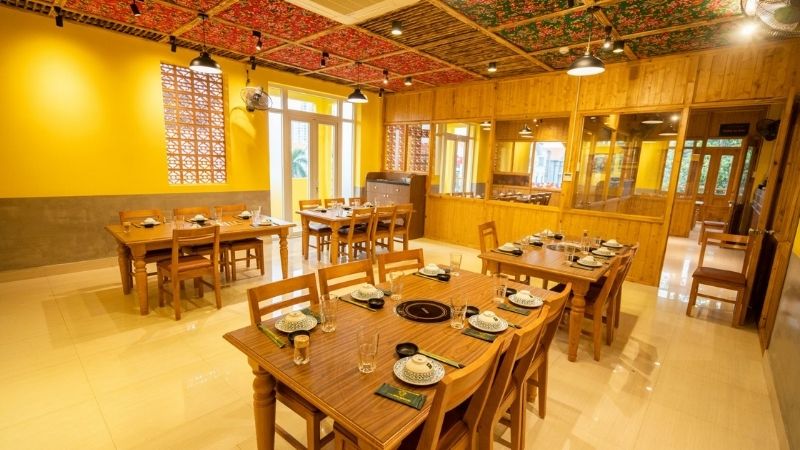 Không gian bên trong quán Không gian bên trong quán