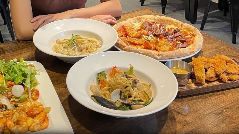 Các món ăn hấp dẫn của Buzza Pizza Các món ăn hấp dẫn của Buzza Pizza