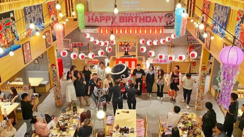 Unatoto tổ chức tiệc sinh nhật cho thực khách Unatoto tổ chức tiệc sinh nhật cho thực khách