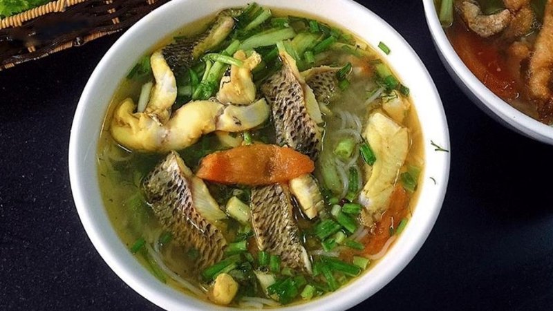 Bánh đa cá rô đồng tại Quán Duyên