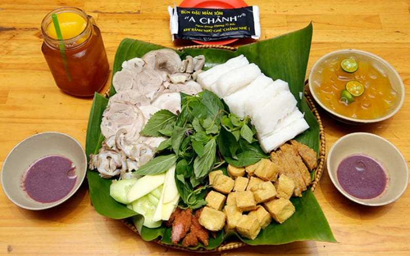 Bún đậu A Chảnh mang đến món ăn chuẩn vị Hà Nội.