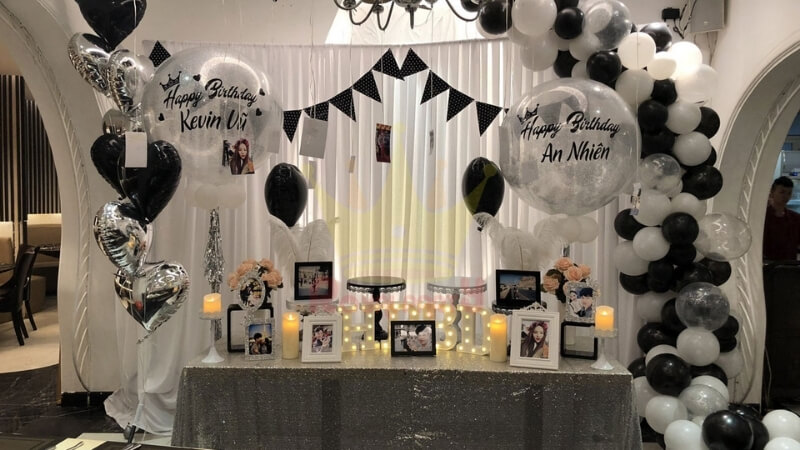 Background sinh nhật trắng đen 1