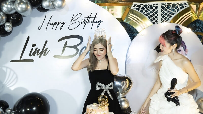 Background sinh nhật trắng đen 6