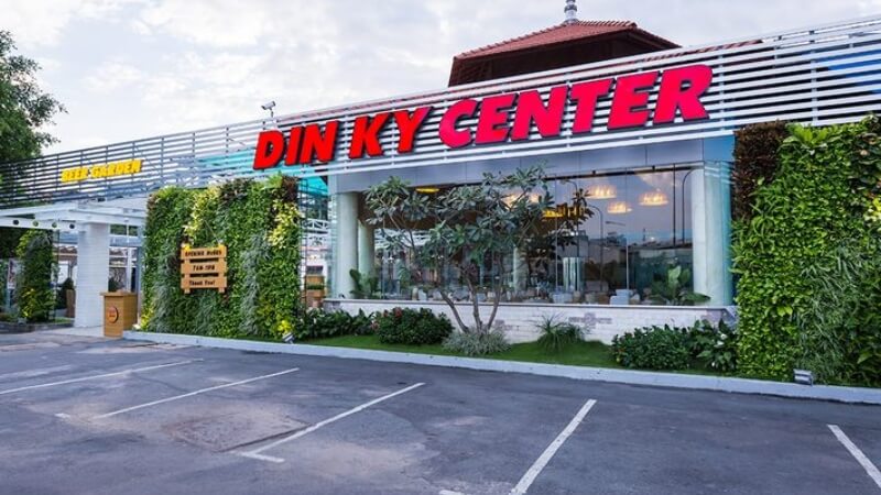 Nhà Hàng Hòa Bình Cộng Hòa