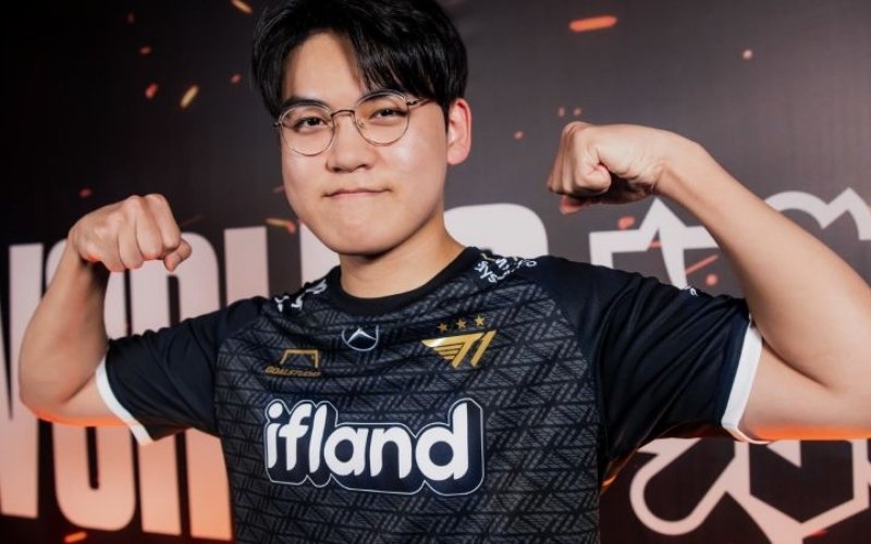 Gumayusi là xạ thủ chủ lực, tạo sát thương và phối hợp ăn ý