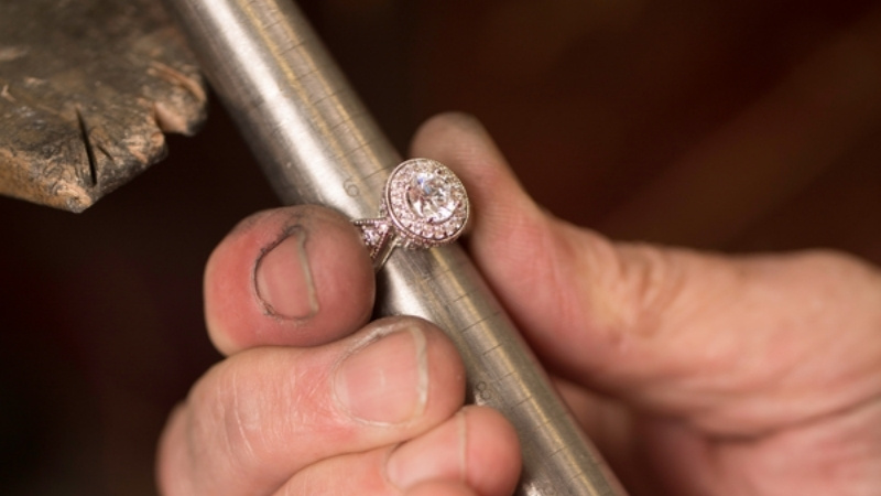 Thu nhỏ size nhẫn tại tiệm