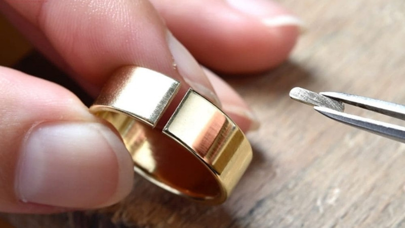 Thu nhỏ nhẫn có làm mất vàng