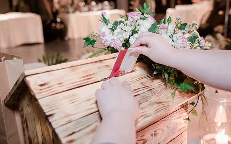 Cân nhắc kỹ 4 yếu tố này giúp số tiền mừng cưới vừa hợp lý vừa thể hiện sự tôn trọng