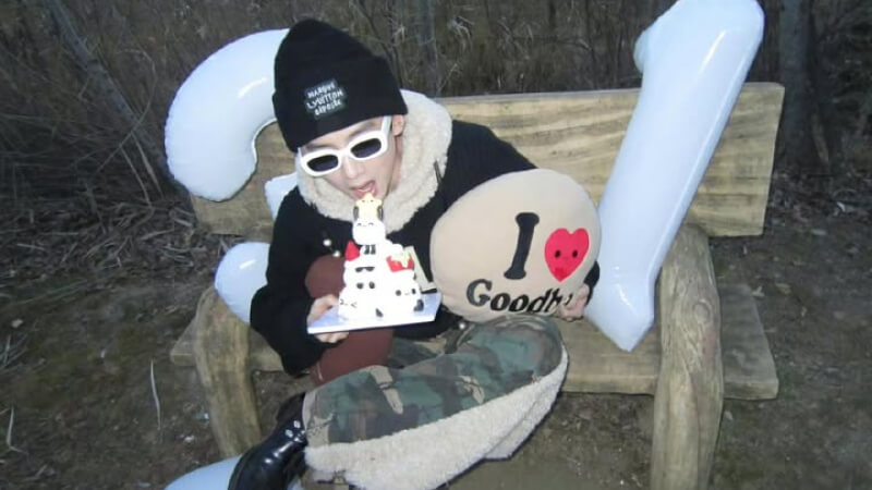 Sinh nhật một mình vẫn đáng để kỷ niệm Sinh nhật một mình vẫn đáng để kỷ niệm