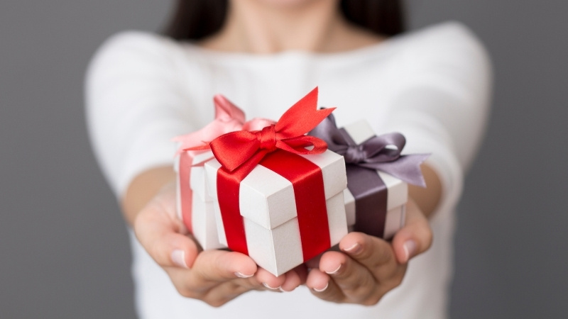 Hãy chọn quà phù hợp, tinh tế và thể hiện sự tôn trọng Hãy chọn quà phù hợp, tinh tế và thể hiện sự tôn trọng