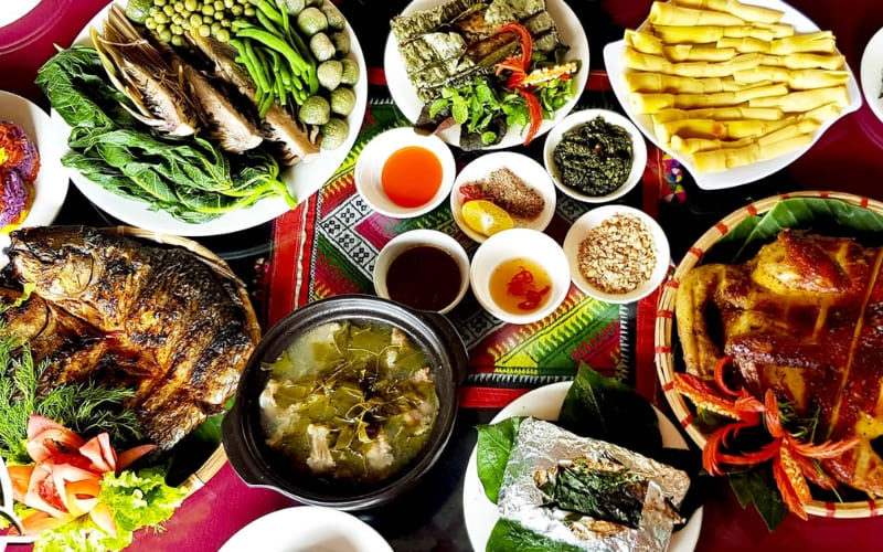 Các món đặc sản Mộc Châu thơm ngon hấp dẫn. Các món đặc sản Mộc Châu thơm ngon hấp dẫn.