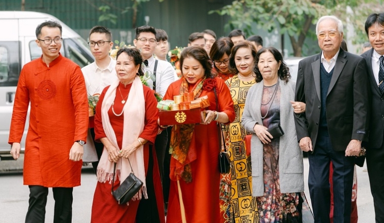 Lễ dẫn cưới là gì? Phân biệt lễ dẫn cưới và lễ ăn hỏi