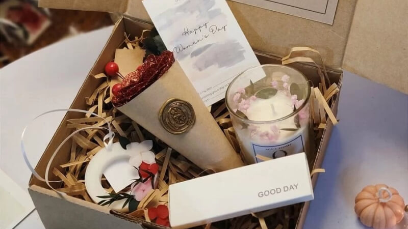 Có nhất thiết phải tặng quà đắt tiền không? Có nhất thiết phải tặng quà đắt tiền không?