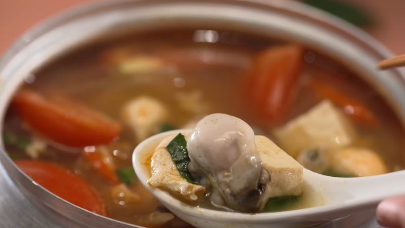 Có thể ăn cùng cơm hoặc bún tươi Có thể ăn cùng cơm hoặc bún tươi