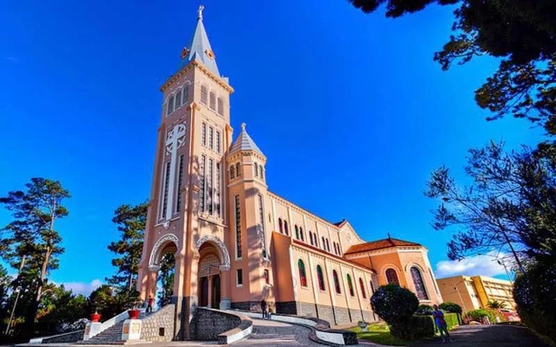 Biểu tượng kiến trúc Pháp đặc trưng, gắn liền với lịch sử hình thành của Đà Lạt