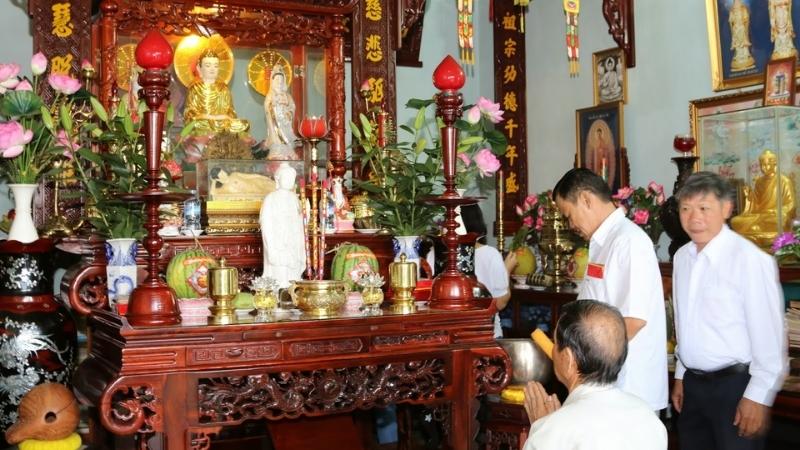 Mùng 3, mùng 4 và ngày 15, 16 Âm lịch nên tránh lau dọn bàn thờ Mùng 3, mùng 4 và ngày 15, 16 Âm lịch nên tránh lau dọn bàn thờ