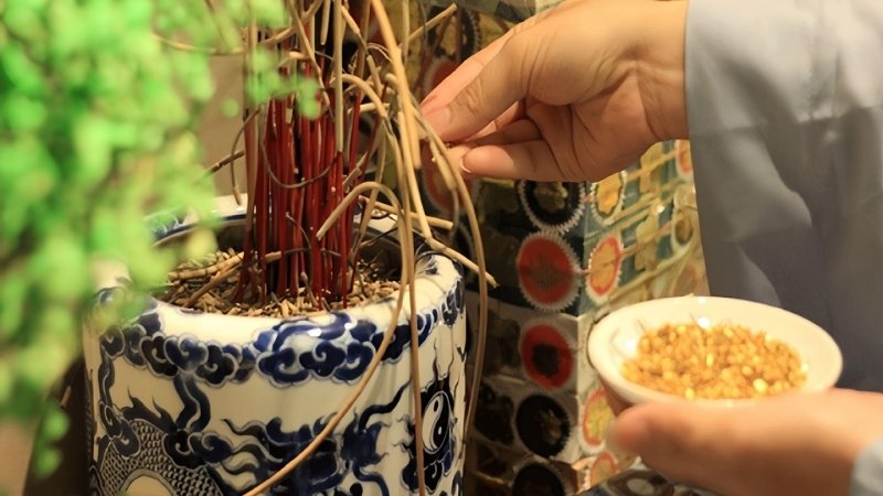 Dọn bàn thờ dịp cuối năm Dọn bàn thờ dịp cuối năm