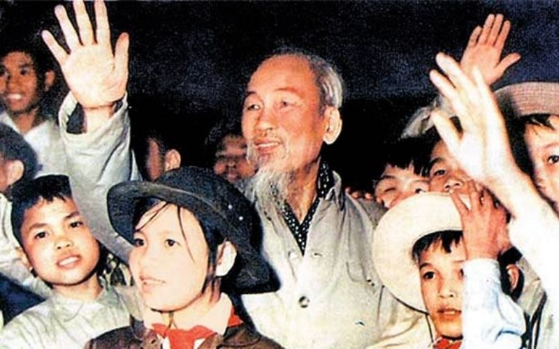 Bác Hồ luôn nhắc nhở thiếu nhi giữ chữ tín và biết thực hiện lời hứa