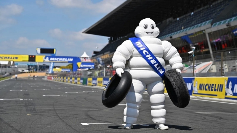 Michelin boy bắt nguồn từ chính linh vật Bibendum của hãng lốp xe Michelin Michelin boy bắt nguồn từ chính linh vật Bibendum của hãng lốp xe Michelin