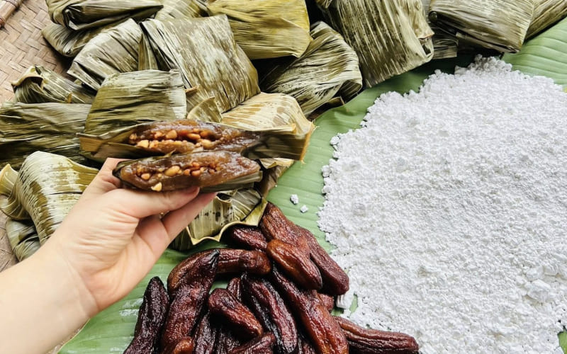 Bánh chuối gác bếp có nhân không?