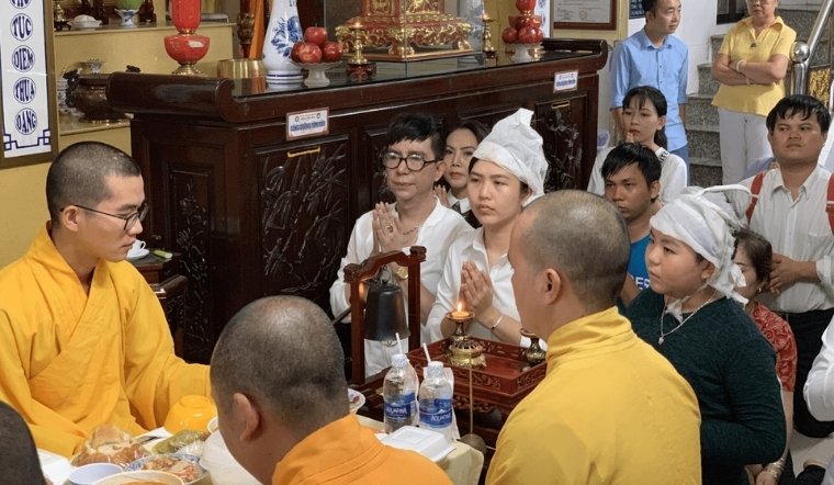 Văn khấn xả tang (mãn tang) - Mẫu bài cúng và nghi thức chuẩn nhất