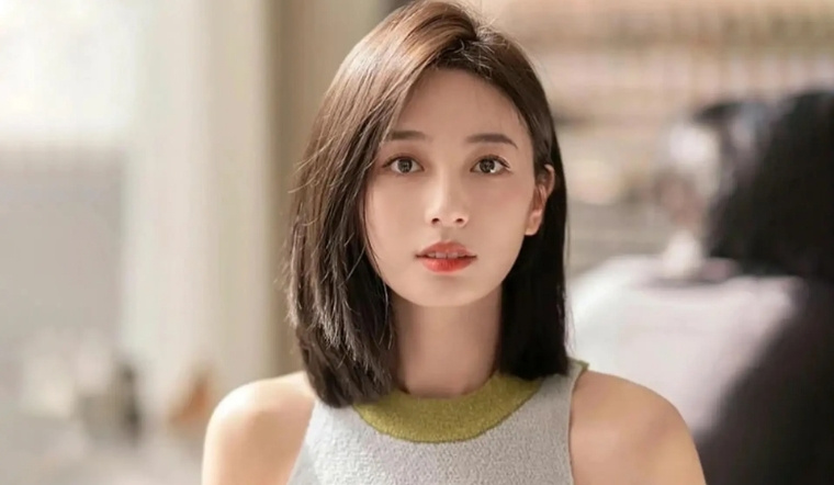 Mặt kim cương để tóc gì hợp? 12 kiểu tóc tôn dáng và che khuyết điểm