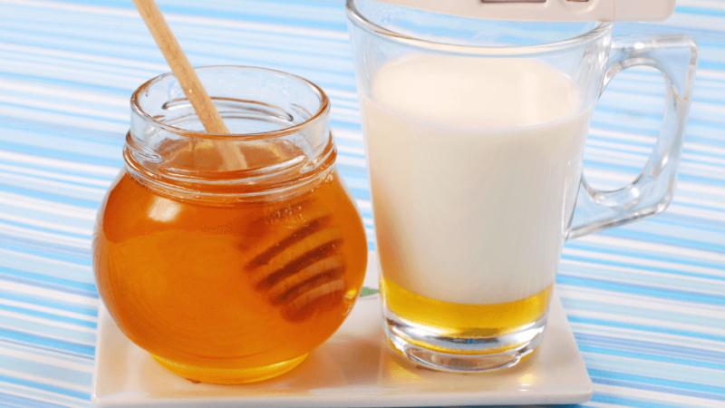 Sữa tươi không đường và mật ong Sữa tươi không đường và mật ong