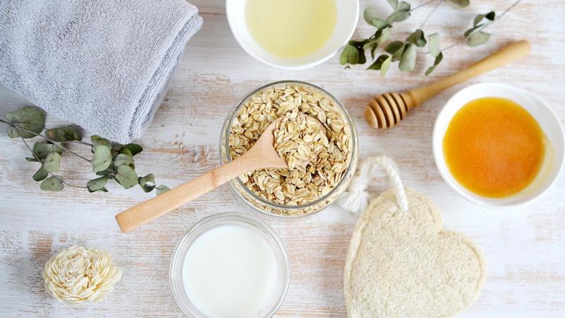 Bột yến mạch và dầu ô liu Bột yến mạch và dầu ô liu