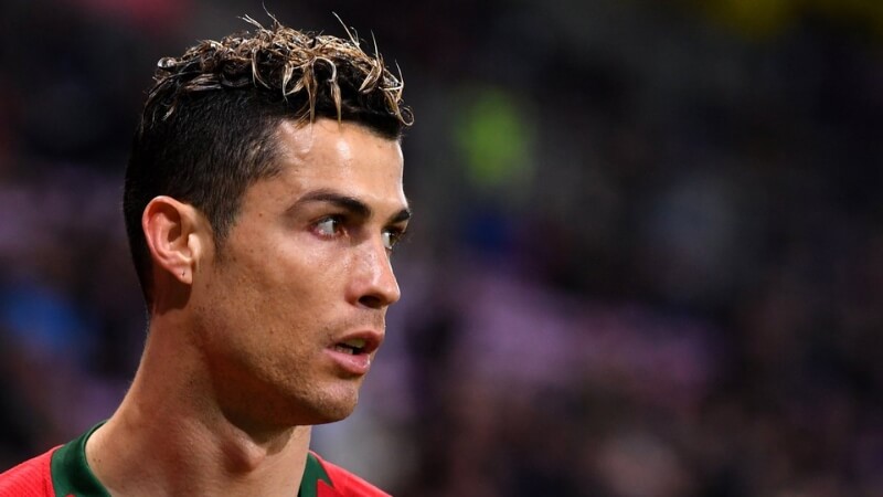 Mỗi lần đổi tóc, là một lần Ronaldo tạo xu hướng Mỗi lần đổi tóc, là một lần Ronaldo tạo xu hướng