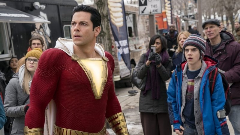 Mỗi phim có thể độc lập và thuộc các vũ trụ khác nhau nên không cần xem theo thứ tự