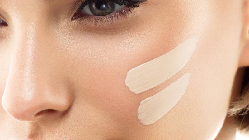 Tầm quan trọng của phấn nền trong makeup Tầm quan trọng của phấn nền trong makeup