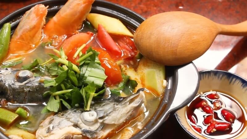 Cá đỏ củ nấu canh chua
