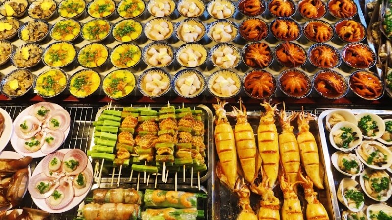 Chợ đêm Dinh Cậu (Phú Quốc)