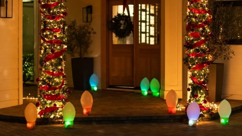 Trang trí cửa chính Trang trí cửa chính