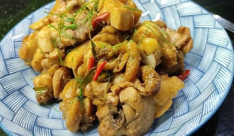 Cách làm gà rang gừng chuẩn vị Bắc cho bữa cơm nhà