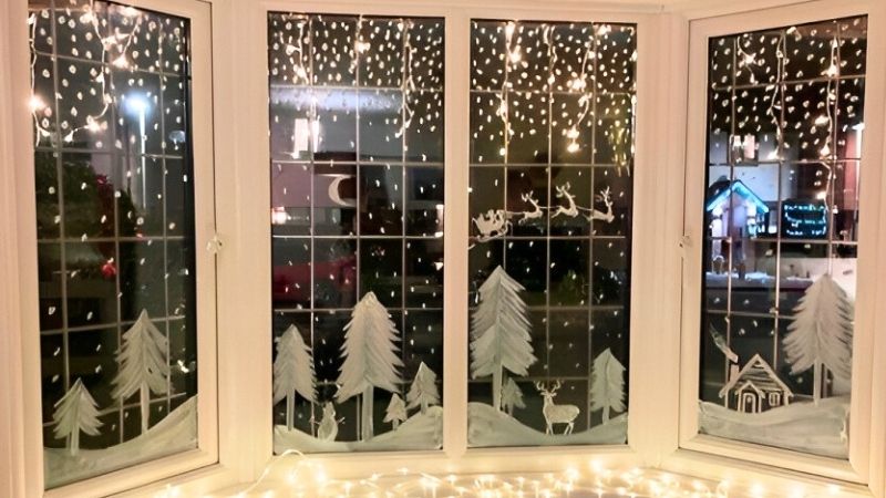 Trang trí cửa kính giáng sinh bằng đèn led