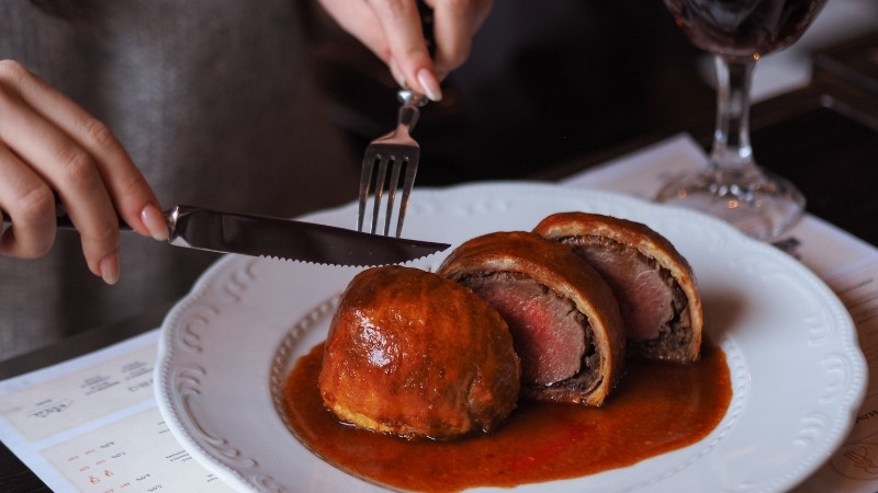 Thưởng thức bò Wellington