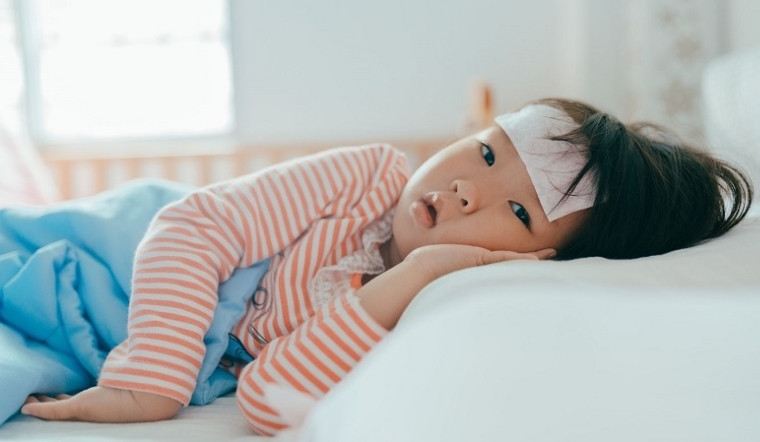 Cúm A ở trẻ 1 tuổi có nguy hiểm không? Dấu hiệu, cách chăm sóc
