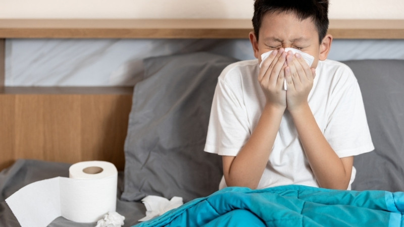 Dấu hiệu đặc trưng nhất là sốt cao