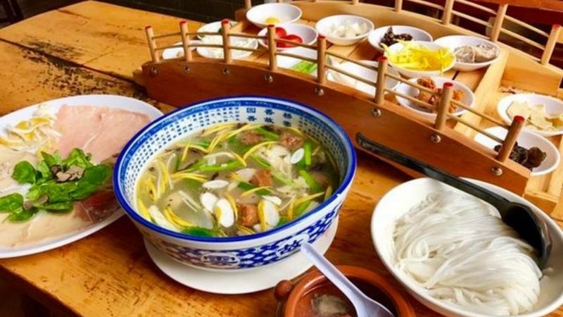 Bún qua cầu Vân Nam là gì?