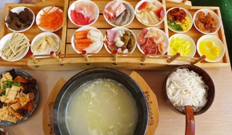 Tìm hiểu món bún qua cầu Vân Nam trứ danh Trung Hoa với hương vị tinh tế