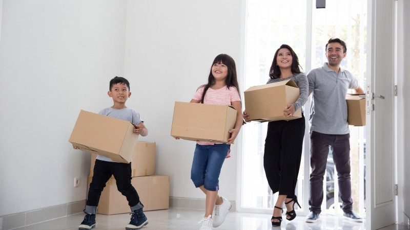 Tham khảo ý kiến của chuyên gia phong thủy để chọn ngày, giờ hợp tuổi và hợp mệnh