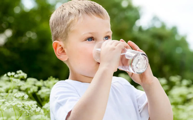 Bổ sung nước và điện giải Bổ sung nước và điện giải