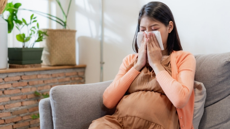 Bà bầu bị cúm A 3 tháng giữa có thể ảnh hưởng đến chức năng phát triển của thai nhi
