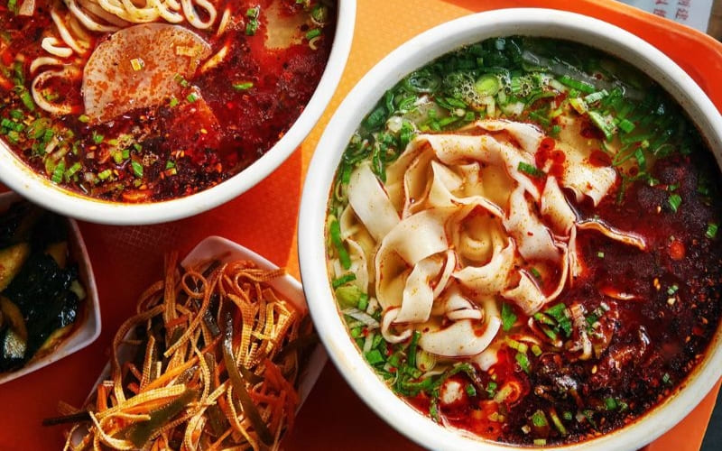 Lamian là kỹ thuật kéo mì thủ công tinh tế của người Trung.