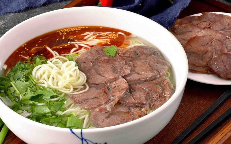 Mì Lan Châu là món ăn truyền thống nổi tiếng Trung Quốc.